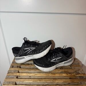Brooks Glycerine GTS 20 Outdoor Running Shoes. Casual Walking Sneakers. Wmns 7.5